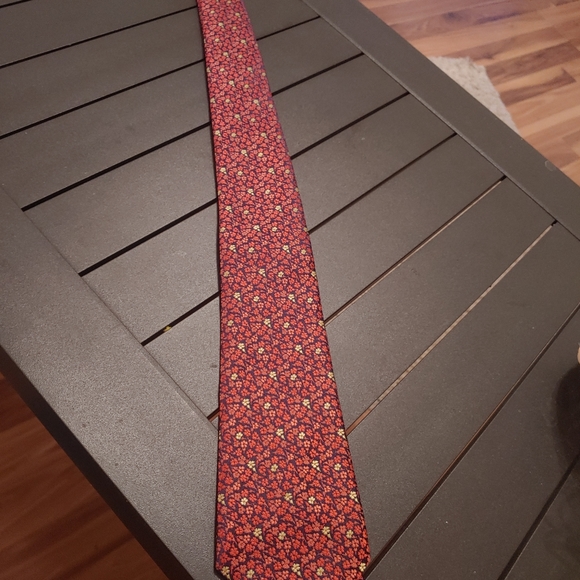 Tie - Picture 4 of 4
